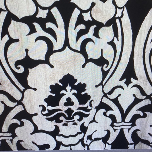 Black and White Patterned Women's Top - Picture 2 of 2